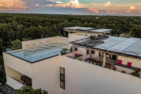 Downtown Delight -Roof with pool & BBQ & Jungle gym